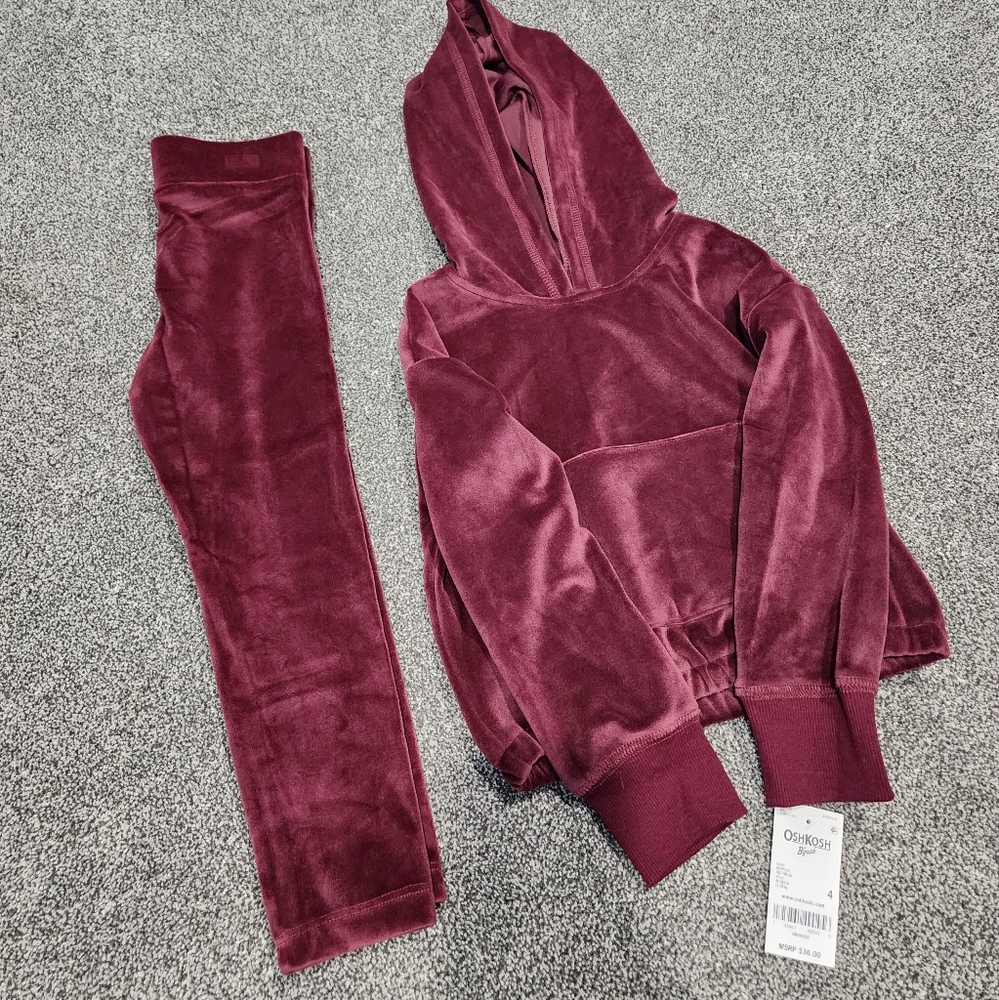 OshKosh velour set. Size 4.